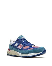 dunkelblaue Sportschuhe von New Balance