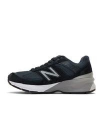 dunkelblaue Sportschuhe von New Balance