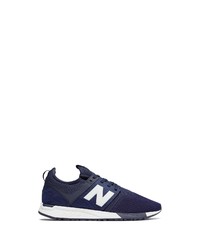 dunkelblaue Sportschuhe von New Balance