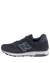 dunkelblaue Sportschuhe von New Balance