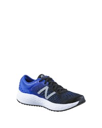 dunkelblaue Sportschuhe von New Balance