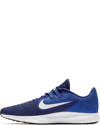 dunkelblaue Sportschuhe von Nike