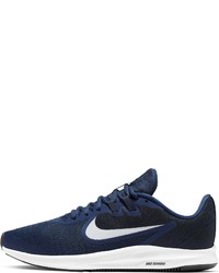 dunkelblaue Sportschuhe von Nike