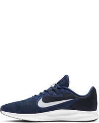 dunkelblaue Sportschuhe von Nike