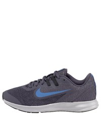 dunkelblaue Sportschuhe von Nike