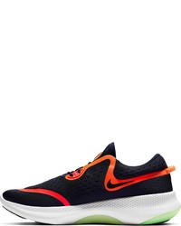 dunkelblaue Sportschuhe von Nike