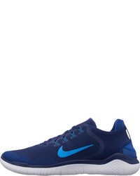 dunkelblaue Sportschuhe von Nike