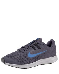 dunkelblaue Sportschuhe von Nike