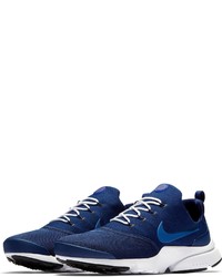 dunkelblaue Sportschuhe von Nike Sportswear