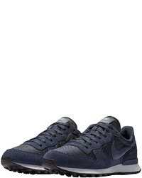 dunkelblaue Sportschuhe von Nike Sportswear