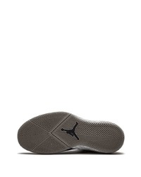 dunkelblaue Sportschuhe von Jordan