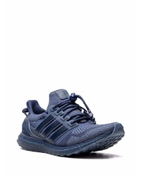 dunkelblaue Sportschuhe von adidas