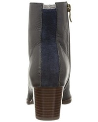 dunkelblaue Stiefel von ESSKA