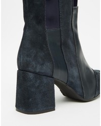 dunkelblaue Stiefel von Warehouse