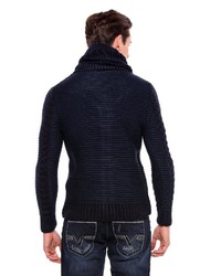 dunkelblaue Strickjacke mit einem Knebelverschluss von Cipo & Baxx