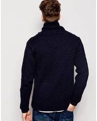 dunkelblaue Strickjacke mit einem Schalkragen