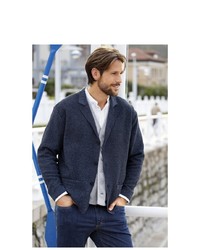 dunkelblaue Strickjacke von Jan Vanderstorm