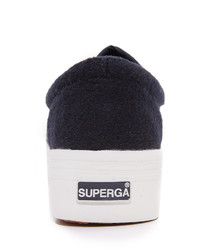 dunkelblaue Turnschuhe von Superga