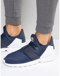 dunkelblaue Turnschuhe von adidas