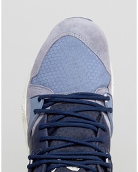 dunkelblaue Turnschuhe von Puma