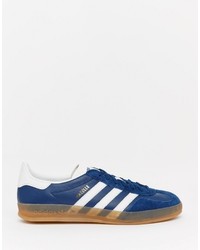 dunkelblaue Turnschuhe von adidas