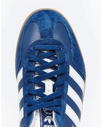 dunkelblaue Turnschuhe von adidas