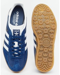 dunkelblaue Turnschuhe von adidas