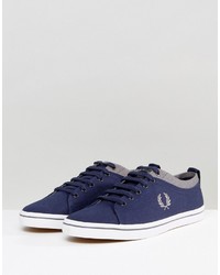 dunkelblaue Turnschuhe von Fred Perry