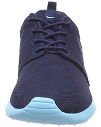 dunkelblaue Turnschuhe von Nike