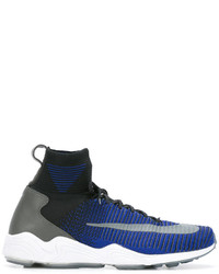 dunkelblaue Turnschuhe von Nike