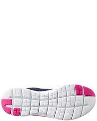 dunkelblaue Turnschuhe von Skechers