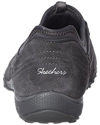 dunkelblaue Turnschuhe von Skechers