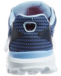 dunkelblaue Turnschuhe von Skechers