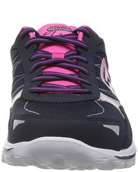 dunkelblaue Turnschuhe von Skechers