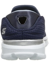 dunkelblaue Turnschuhe von Skechers