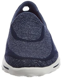 dunkelblaue Turnschuhe von Skechers