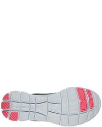 dunkelblaue Turnschuhe von Skechers