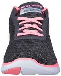 dunkelblaue Turnschuhe von Skechers