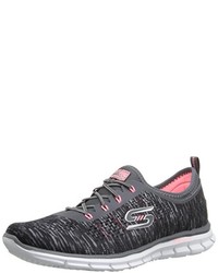 dunkelblaue Turnschuhe von Skechers