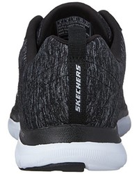 dunkelblaue Turnschuhe von Skechers