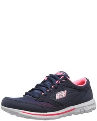 dunkelblaue Turnschuhe von Skechers