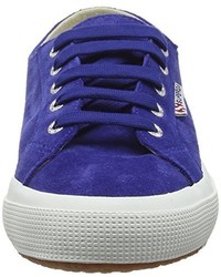 dunkelblaue Turnschuhe von Superga