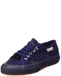 dunkelblaue Turnschuhe von Superga