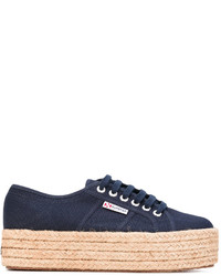 dunkelblaue Turnschuhe von Superga