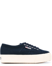 dunkelblaue Turnschuhe von Superga