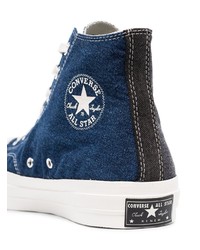 dunkelblaue und weiße hohe Sneakers aus Segeltuch von Converse