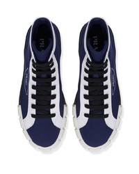 dunkelblaue und weiße hohe Sneakers aus Segeltuch von Prada