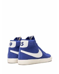 dunkelblaue und weiße hohe Sneakers aus Wildleder von Nike