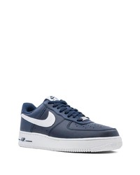 dunkelblaue und weiße Leder niedrige Sneakers von Nike