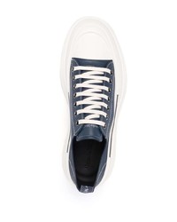 dunkelblaue und weiße Leder niedrige Sneakers von Alexander McQueen